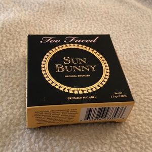 Too Faced- Sun Bunny